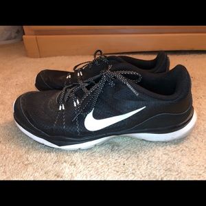Nike tennis shoes